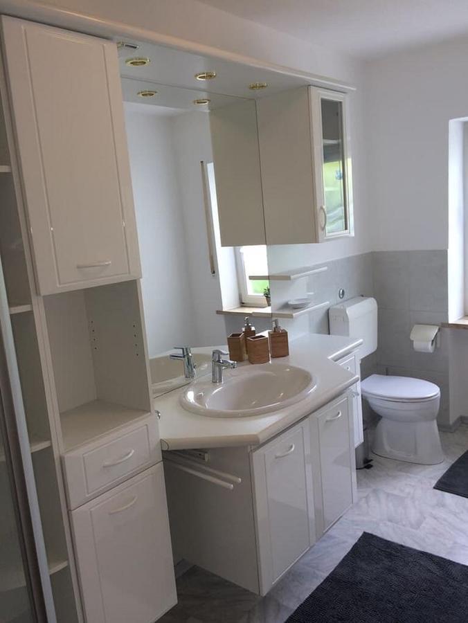 Ferienwohnung Im Grünen Illschwang Exterior foto