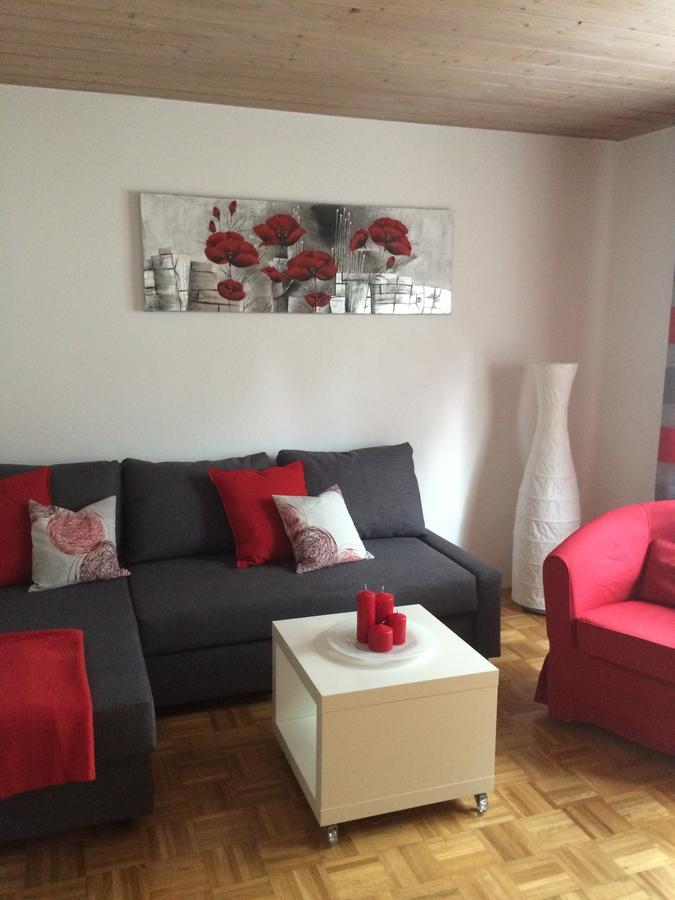 Ferienwohnung Im Grünen Illschwang Exterior foto