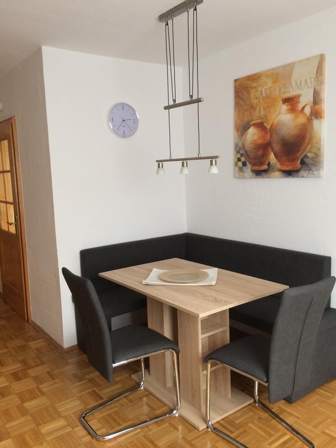 Ferienwohnung Im Grünen Illschwang Exterior foto
