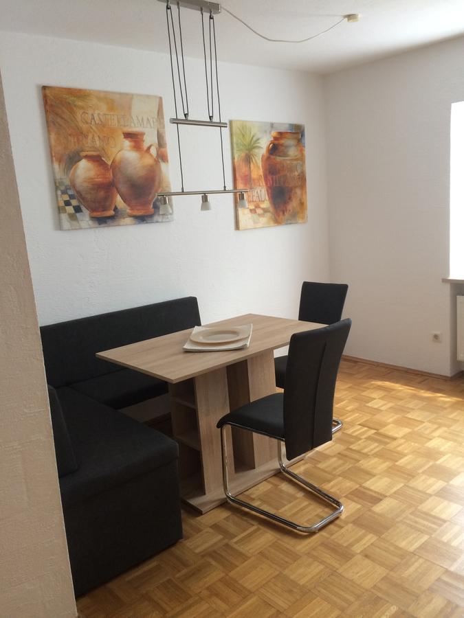 Ferienwohnung Im Grünen Illschwang Exterior foto