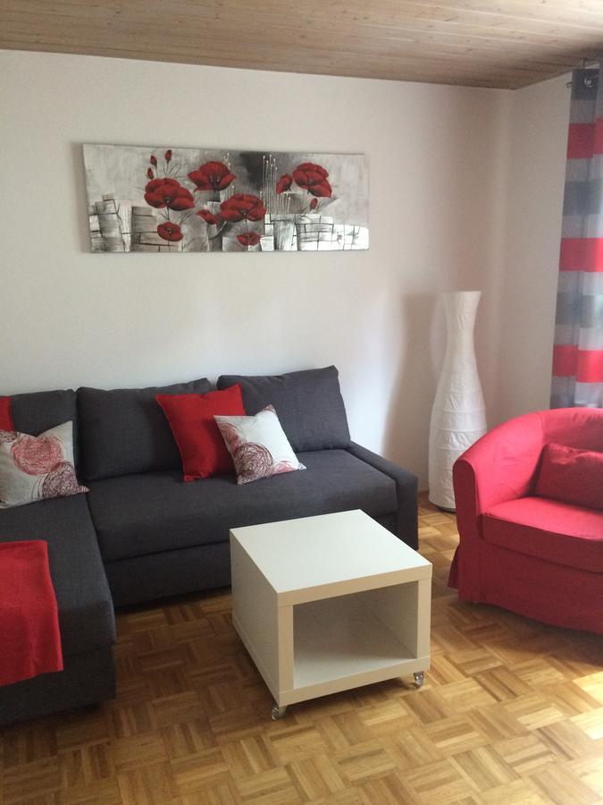 Ferienwohnung Im Grünen Illschwang Exterior foto